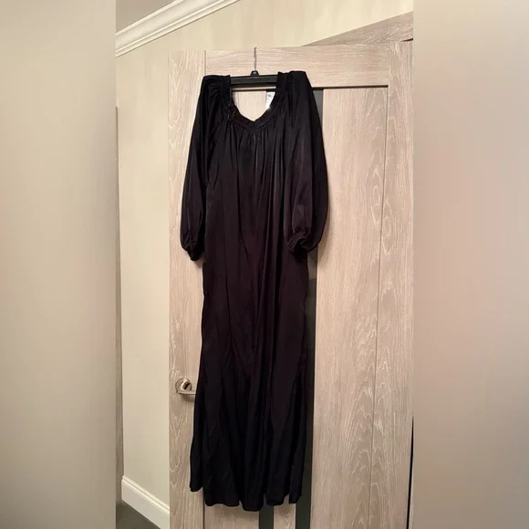 H&M Black Off-Shoulder Maxi Dress - Picture 2 of 3